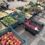 Ceny warzyw i owoców na zielonym rynku w Sandomierzu (20.07.2023) - Radio Kielce 20.07.2023. Sandomierz. Plac 3 maja / Fot. Grażyna Szlęzak – Radio Kielce