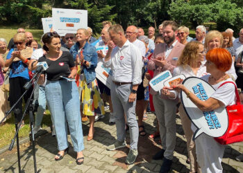 17.07.2023. Starachowice. Akcja Koalicji Obywatelskiej „Pilnuję wyborów” / Fot. Anna Głąb – Radio Kielce