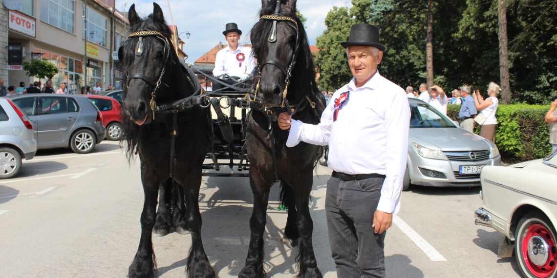 23.07.2023. Pińczów: I Nadnidziańska Parada Karet i Zaprzęgów Konnych. / Fot. Marta Gajda-Kruk - Radio Kielce