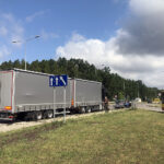 27.07.2023. Kielce. Zderzenie ciężarówki i auta osobowego na ulicy Ściegiennego / Fot. Aneta Cielibała-Gil – Radio Kielce