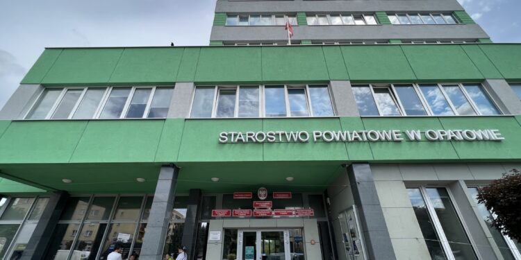 25.07.2023. Starostwo Powiatowe w Opatowie / Fot. Michał Leszczyński - Starostwo Powiatowe w Opatowie