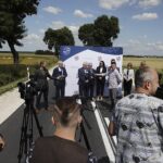 07.07.2023. Łysaków. Oddanie do użytku po modernizacji niemal kilometrowego odcinka drogi wojewódzkiej nr 768 / Fot. Jarosław Kubalski - Radio Kielce