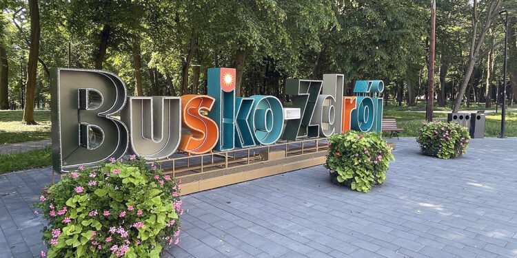 Buski park zyska labirynt i plac zabaw