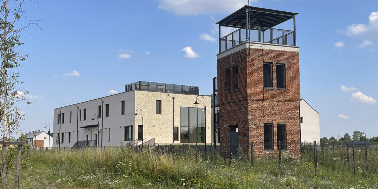 Prokuratura oskarża ws. zabicia jaskółek w Umianowicach - Radio Kielce Prokuratura oskarża ws. zabicia jaskółek w Umianowicach