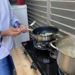 14.07.2023. Radio Kielce. Gotowanie na antenie – filmowe przepisy / Fot. Angelika Rejnowicz – Radio Kielce