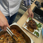 14.07.2023. Radio Kielce. Gotowanie na antenie – filmowe przepisy / Fot. Angelika Rejnowicz – Radio Kielce