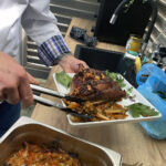 14.07.2023. Radio Kielce. Gotowanie na antenie – filmowe przepisy / Fot. Angelika Rejnowicz – Radio Kielce