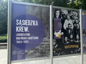 11.07.2023 Kielce. Wystawa IPN przypominająca o zbrodni wołyńskiej