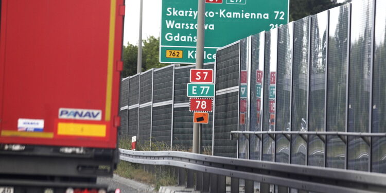 Stawki za przejazd drogami znacząco wzrosną?