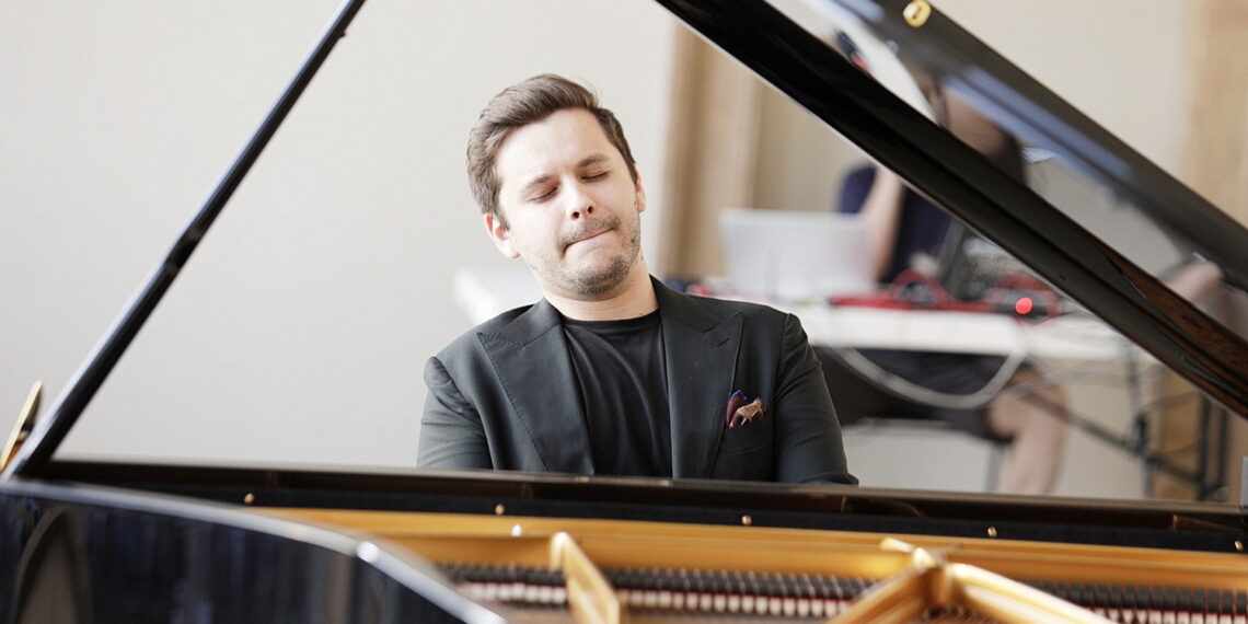 15.07.2023. Kielce. Pierwszy koncert z cyklu „Chopinowskie inspiracje”. Na zdjęciu: Kamil Pacholec / Fot. Jarosław Kubalski - Radio Kielce