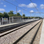 27.07.2023. Rykoszyn. Przystanek kolejowy po gruntownej modernizacji / Fot. Dionizy Krawczyński – Radio Kielce