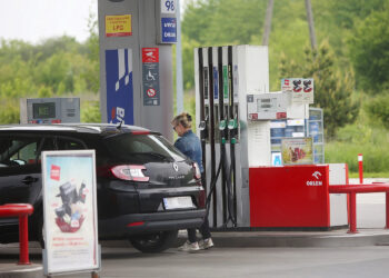 Na półmetku wakacji tankowanie… najdroższe