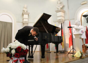 W Busku można posłuchać najciekawszych pianistów polskich i zagranicznych
