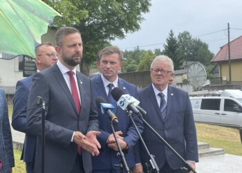 Władysław Kosiniak-Kamysz w Michniowie: chcemy oddać cześć ofiarom mordu