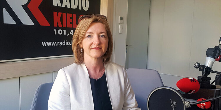 Ewa Tomczyk, dyrektor Urzędu Statystycznego w Kielcach / Fot. Marzena Smoręda - Radio Kielce