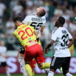 Starali się, ale znów przegrali. Trzecia z rzędu porażka Korony - Radio Kielce 20.08.2023. Warszawa. 5. kolejka PKO BP Ekstraklasy Legia Warszawa - Korona Kielce / Fot. Leszek Szymański - PAP