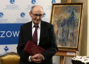 96-letni chirurg dziecięcy kończy z operowaniem, ale nadal wykłada anatomię