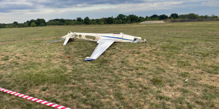 Na lotnisku rozbił się szybowiec, pilot się katapultował