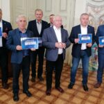 Ponad 15 milionów złotych rządowego wsparcia trafi do gmin z powiatu kazimierskiego