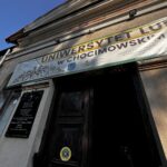 18.08.2023. Chocimów. Dworek Ośniałowskich. Samorząd w ramach konkursu otrzyma na jego rewitalizację 1 mln zł / Fot. Patryk Wójcik - Radio Kielce