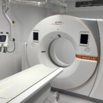 ŚCO ma nowy tomograf. To już trzecie urządzenie - Radio Kielce Buska lecznica kupiła tomograf komputerowy i dzięki temu rocznie zaoszczędzi ponad milion złotych