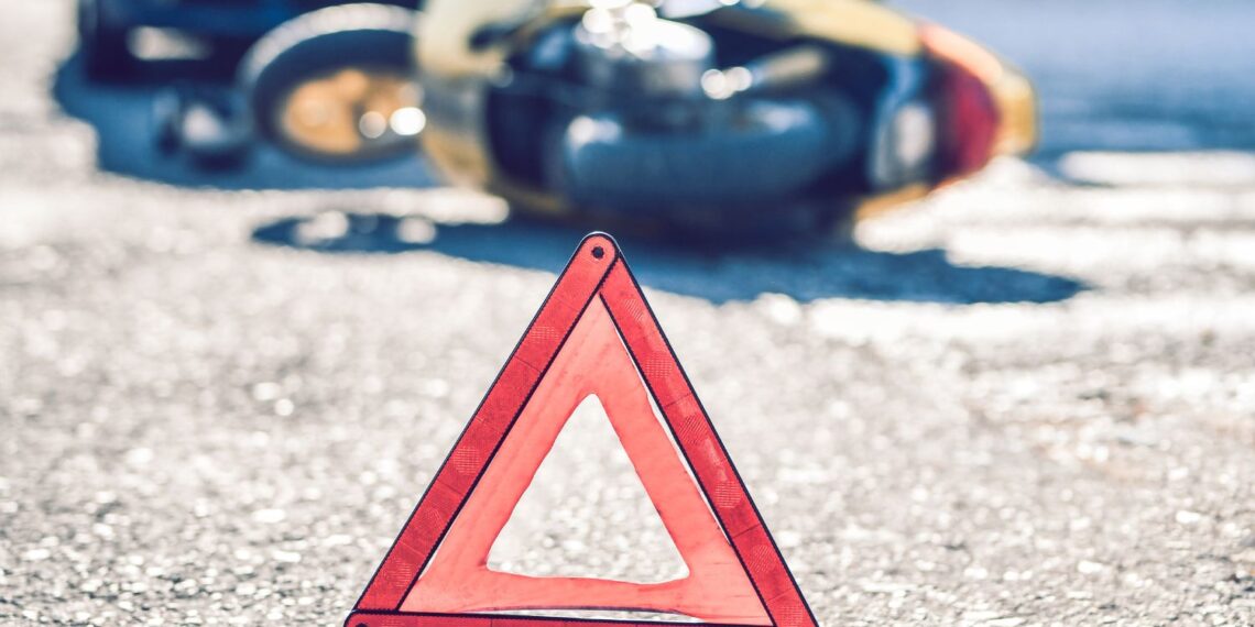 Motocyklista ranny w wypadku w Osinach