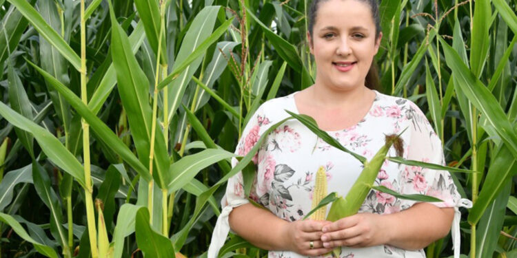 Na zdjęciu: Renata Łoboda - starościna dożynek powiatu kieleckiego / Fot. Starostwo Powiatowe w Kielcach