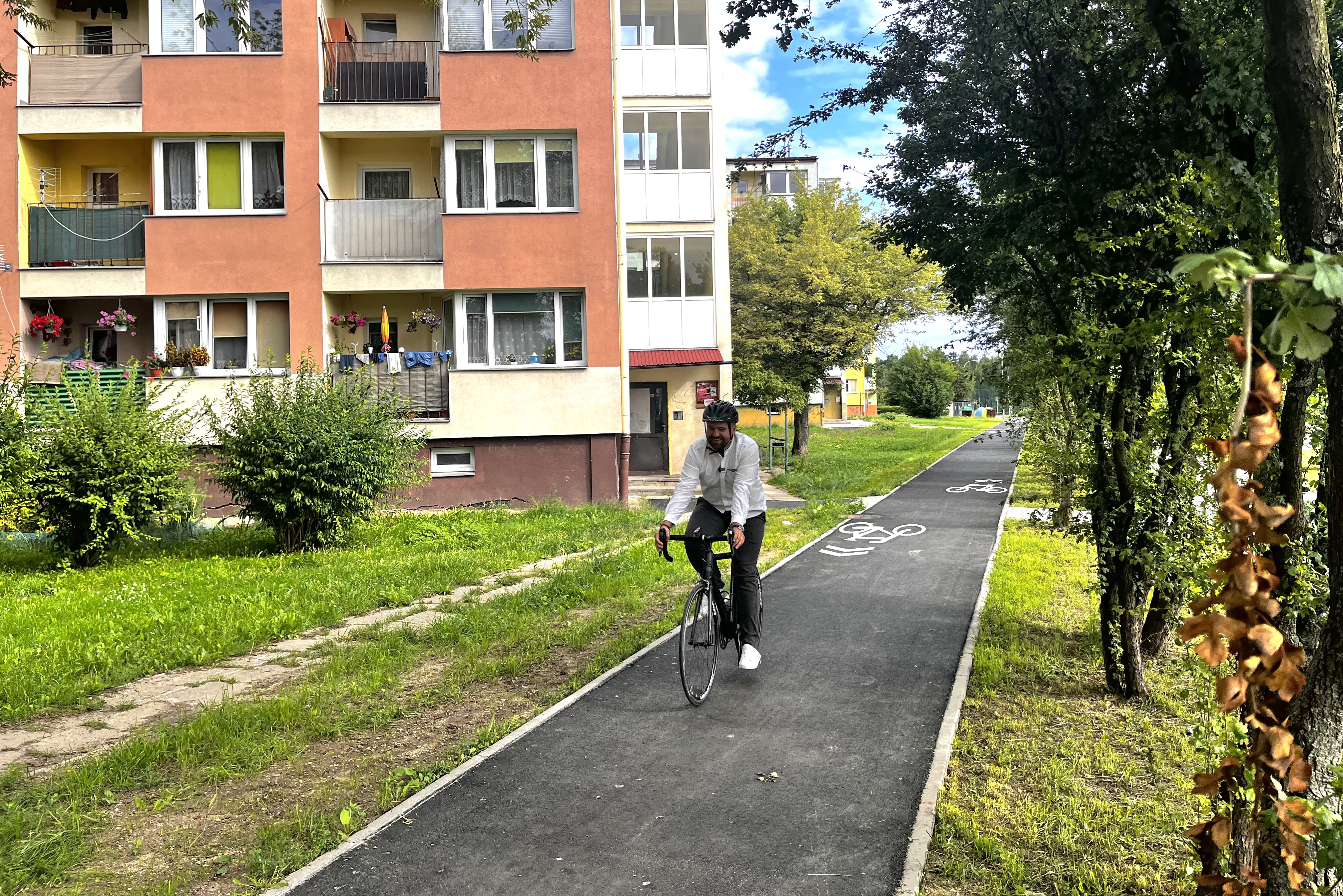 W miejscu dawnego torowiska powstała ścieżka rowerowa