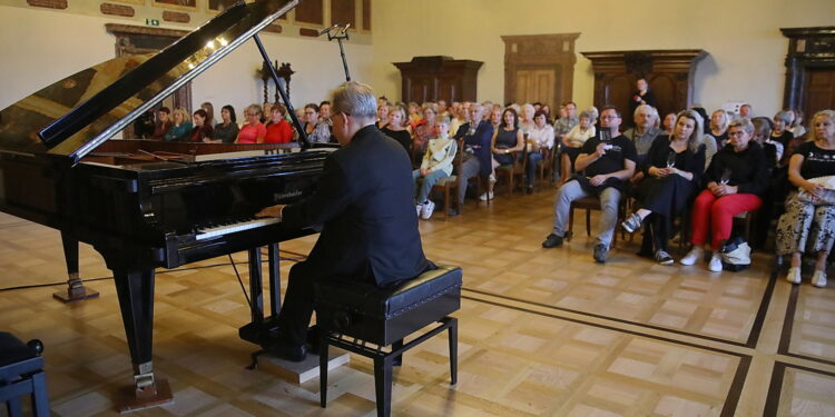 Edward Wolanin przyciągnął tłumy na kolejny koncert z cyklu „Chopinowskie Inspiracje”