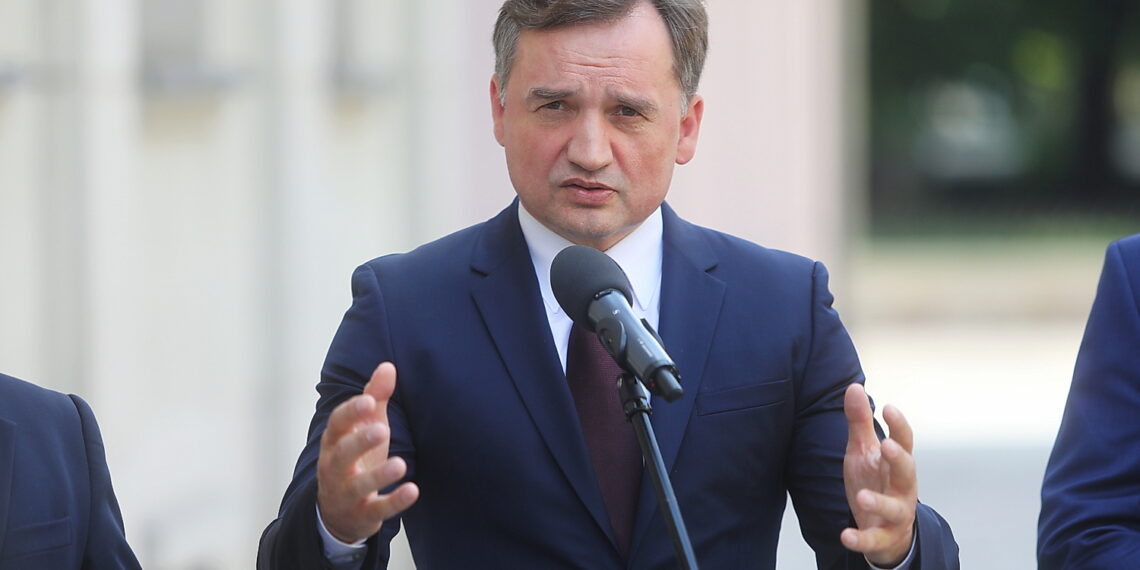 Romanowski i Ziobro nie zostaną na Węgrzech długo