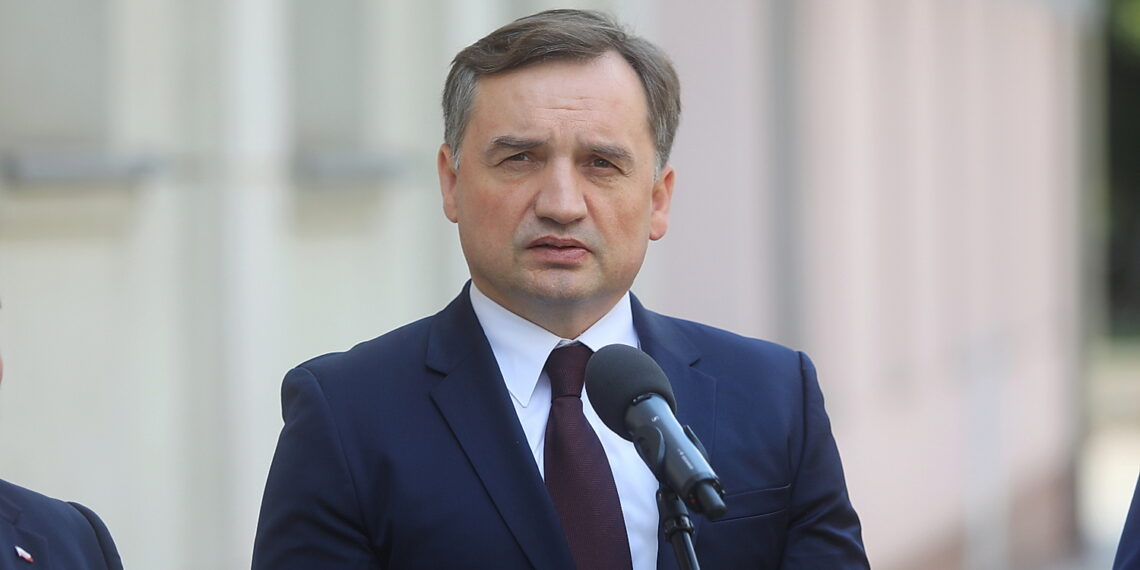 Prokurator wystąpił z wnioskiem o wydanie Europejskiego Nakazu Aresztowania wobec Ziobry