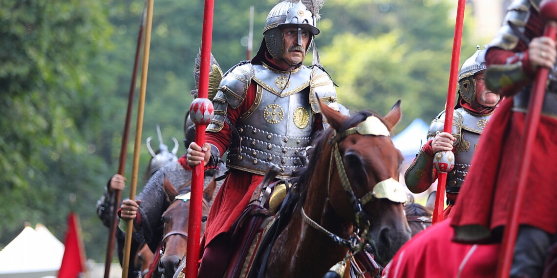 20.08.2023. Święty Krzyż. Widowisko historyczne „Opowieść jako żywa…”. / Fot. Wiktor Taszłow - Radio Kielce