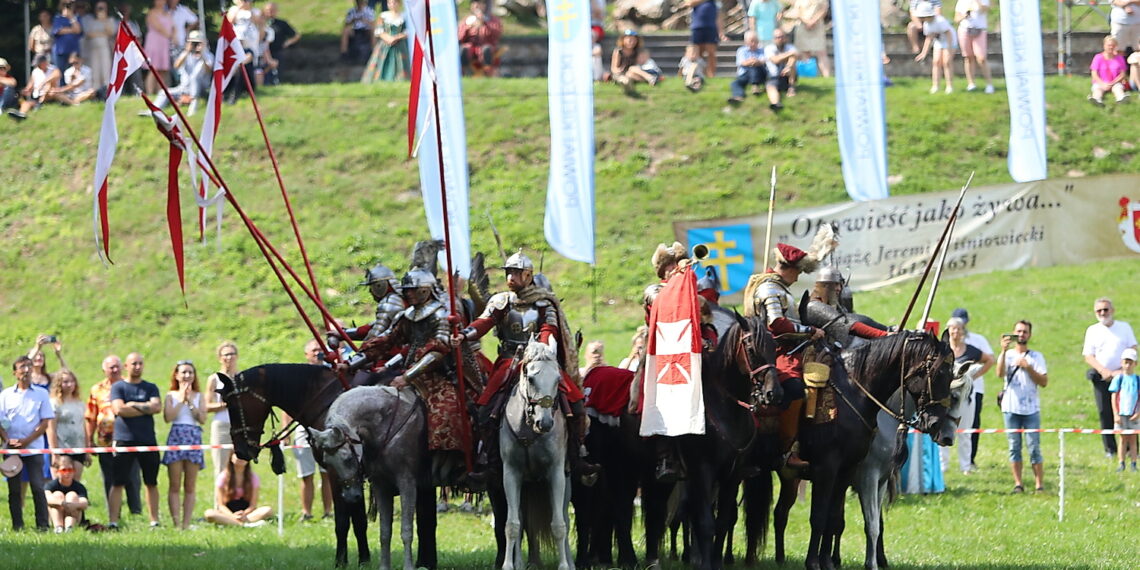 20.08.2023. Święty Krzyż. Widowisko historyczne „Opowieść jako żywa…”. / Fot. Wiktor Taszłow - Radio Kielce