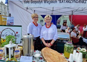 Katarzynianki polecają zupę fasolową i… placki piecone na blase - Radio Kielce