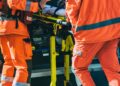 Mężczyzna po wypadku w Daleszycach doznał urazu kręgosłupa