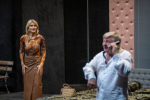 Na zdjęciu (od lewej): Justyna Sieniawska, Mirosław Bieliński / Fot. Teatr TeTaTeT