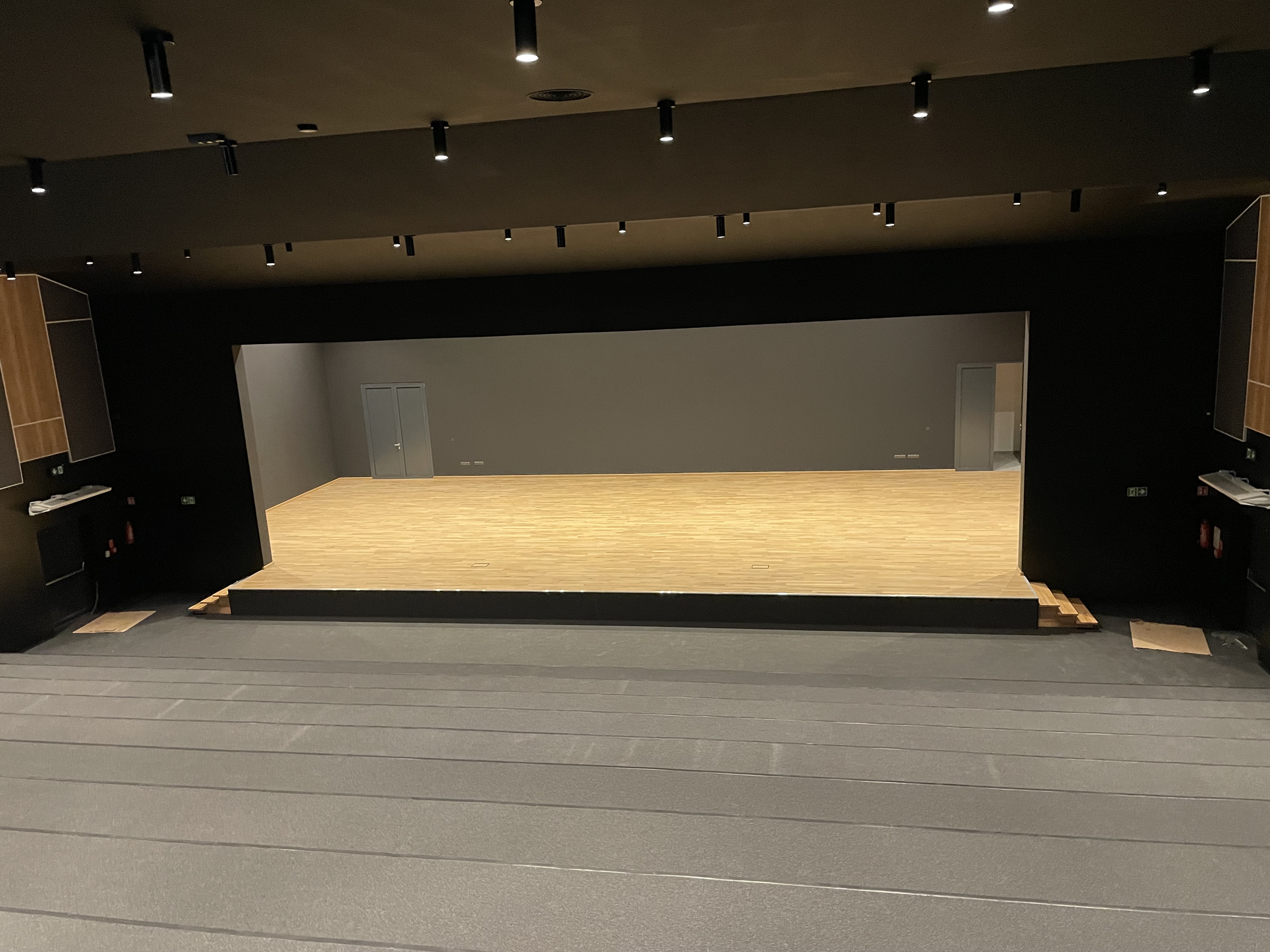 Hala gotowa, ale na razie bez wnętrza