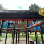 Miejskie place zabaw i niebezpieczeństwa - Radio Kielce Czy place zabaw są bezpieczne?