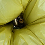 Miejskie place zabaw i niebezpieczeństwa - Radio Kielce 08.08.2023. Kielce. Zniszczony plac zabaw. Ulica Dewońska / Fot. Wiktor Taszłow - Radio Kielce