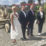 31.08.2023. Starachowice. Wizyta Konsula Generalnego Ukrainy. Na zdjęciu (od lewej): asystent międzykulturowy ds. cudzoziemców w Starachowicach Inna Mekheda, prezydent Marek Materek, konsul generalny Ukrainy Wiaczesław Wojnarowski, wicekonsul Irena Jaremczuk / Fot. Anna Głąb – Radio Kielce