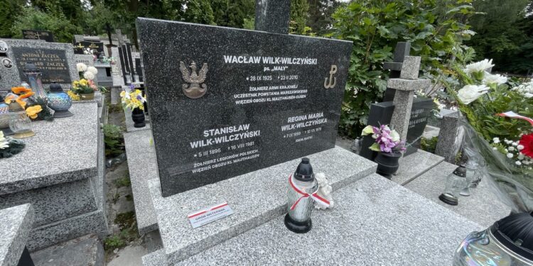 IPN odnowił pomnik powstańca warszawskiego