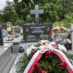 01.08.2023. Kielce. Cmentarz Stary. Odnowiony pomnik Wacława Wilka-Wilczyńskiego, uczestnika Powstania Warszawskiego / Fot. Michał Kita - Radio Kielce