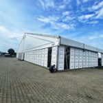 17.08.2023. Kielce. Targi Kielce. Budowa dodatkowej, tymczasowej hali / Fot. Jarosław Kubalski – Radio Kielce