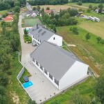 Szkoła w Hucie Nowej ma nową salę gimnastyczną - Radio Kielce 16.08.2023. Huta Nowa. Szkoła podstawowa / Fot. Jarosław Kubalski - Radio Kielce