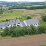 Szkoła w Hucie Nowej ma nową salę gimnastyczną - Radio Kielce 16.08.2023. Huta Nowa. Szkoła podstawowa / Fot. Jarosław Kubalski - Radio Kielce