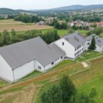 Szkoła w Hucie Nowej ma nową salę gimnastyczną - Radio Kielce 16.08.2023. Huta Nowa. Szkoła podstawowa / Fot. Jarosław Kubalski - Radio Kielce