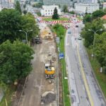 Na Alei IX Wieków Kielc zrywają asfalt