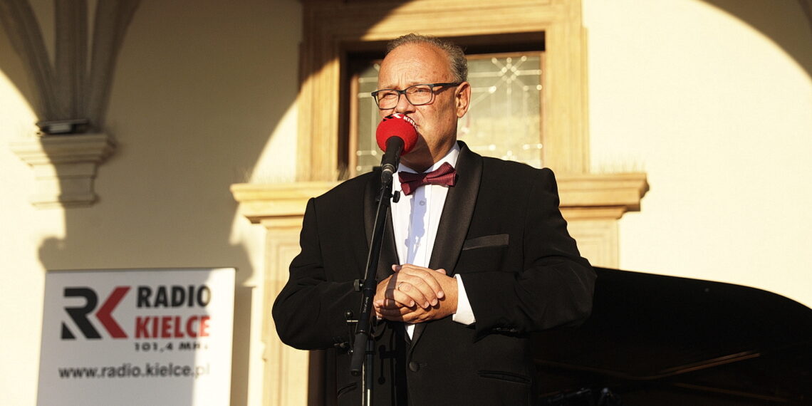 15.08.2023 Kielce. Ogród Włoski Pałacu Biskupów. Koncert z cyklu "Chopinowskie Inspiracje". Artur Jaroń / Fot. Jarosław Kubalski - Radio Kielce