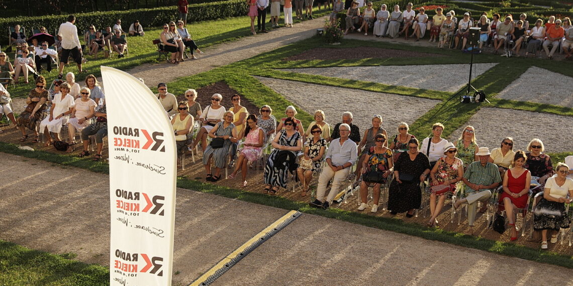 15.08.2023 Kielce. Ogród Włoski Pałacu Biskupów. Koncert z cyklu "Chopinowskie Inspiracje" / Fot. Jarosław Kubalski - Radio Kielce