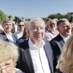 13.08.2023. Zawichost. Piknik wojskowy pod hasłem "Silna Biało-Czerwona". Na zdjęciu (od lewej): poseł Krzysztof Lipiec, poseł Marek Kwitek / Fot. Jarosław Kubalski - Radio Kielce